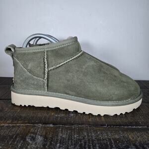 UGG Classic Ultra Mini Womens Size 6 Slip On Shoes Boots Green Fur Lined